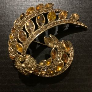 Vintage Gold Tone Amber Brooch Rhinestones 1950-60s Pin Unmarked